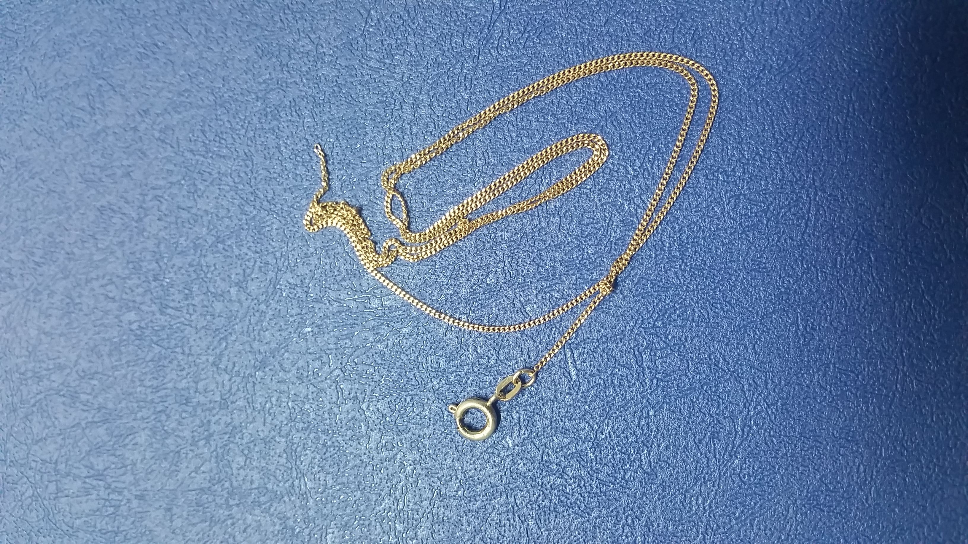 April 25, 2020
10K broken gold chain found in jewelry bag from my Grama. Weighs less then a gram.