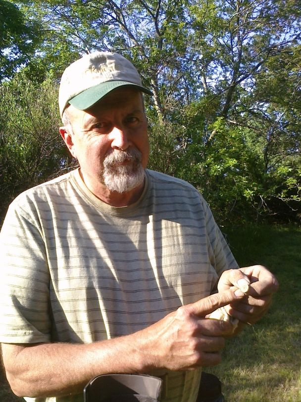 April 30, 2011 - Bob Szabo famed Civil War photographer digs a NICE War of 1812 Navy at one of my ole' honey holes!