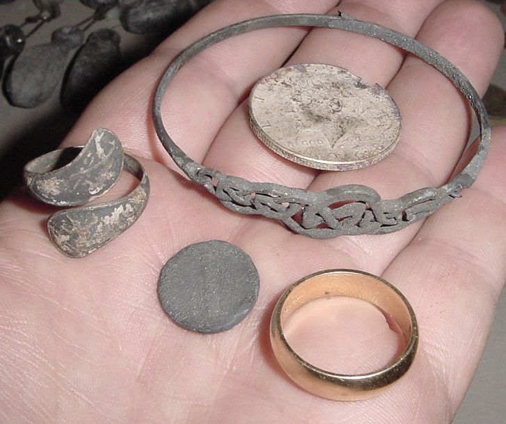 AUG.9TH - 14K GOLD BAND, 925 CELTIC BRACELET, SIAM STERLING RING , MERCURY DIME, 40% SILVER HALF