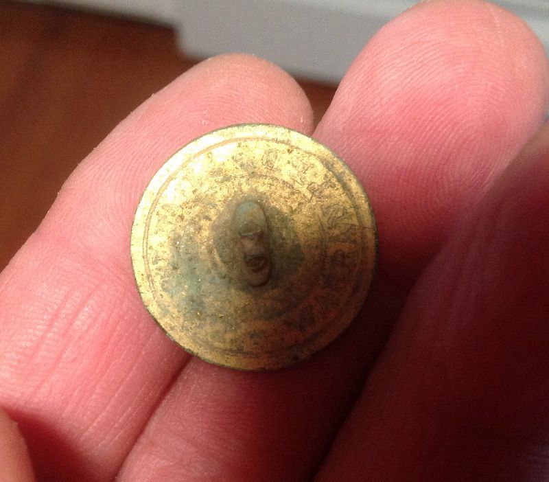 button gold gilt