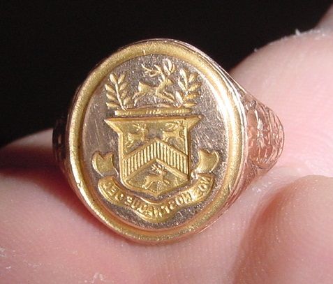 CAPE COD FIND -18K SEAL RING FOUND 10/8/12 - THE CREST IS SUPPOSEDLY FROM THE ROGERS FAMILY