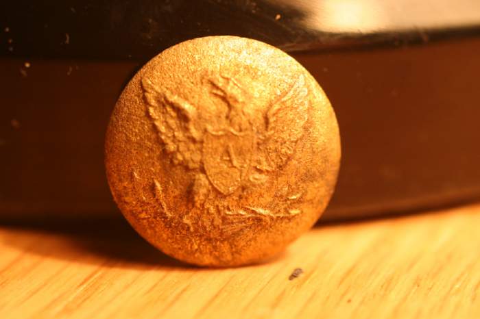 Eagle Artillery Button - AW Robinson Backmark
1830 Indian Wars.
Thanks to Mr Ridgeway for ID.