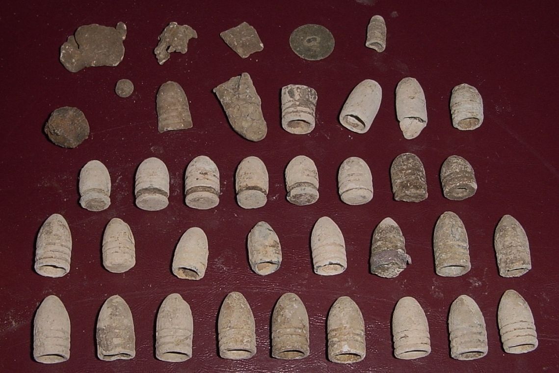 FINDS FROM A GROUP HUNT AT A SOUTHERN PLANTATION THAT HAD SEEN MILITARY ACTION DURING THE CW