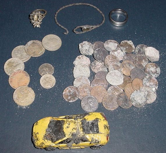 FINDS FROM NOV.12TH R.I. BEACH HUNT - WET/DRY SAND