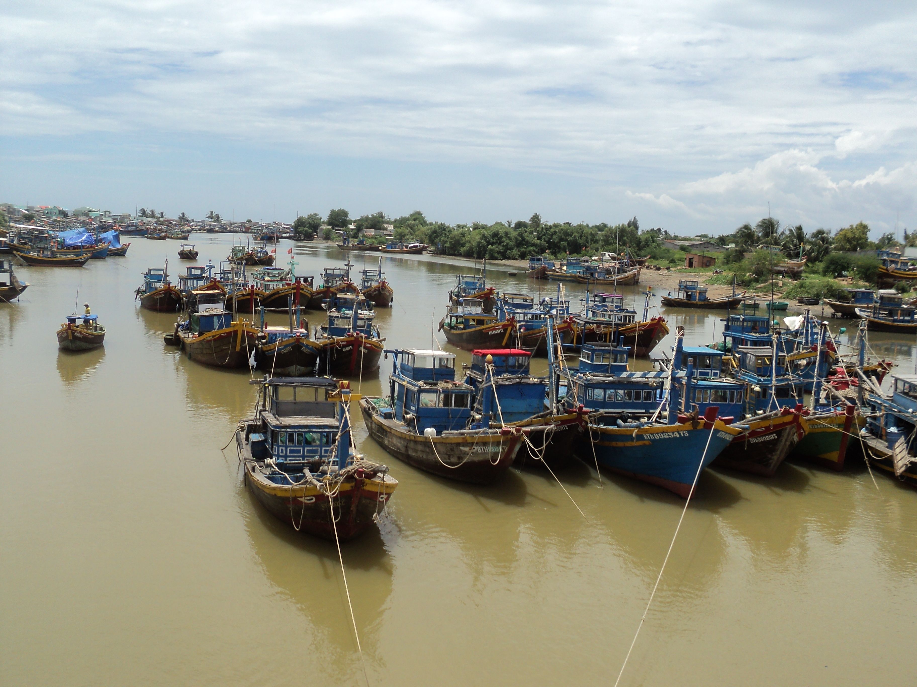 fishing boats

town of phan theit