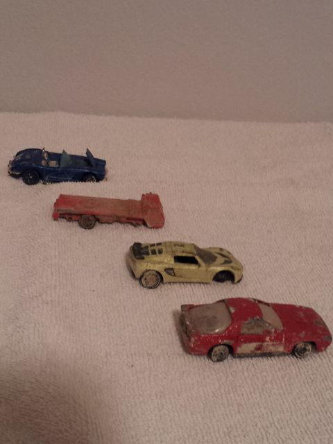 Hot Wheel  Cars (GTI 2500 / AT Pro)