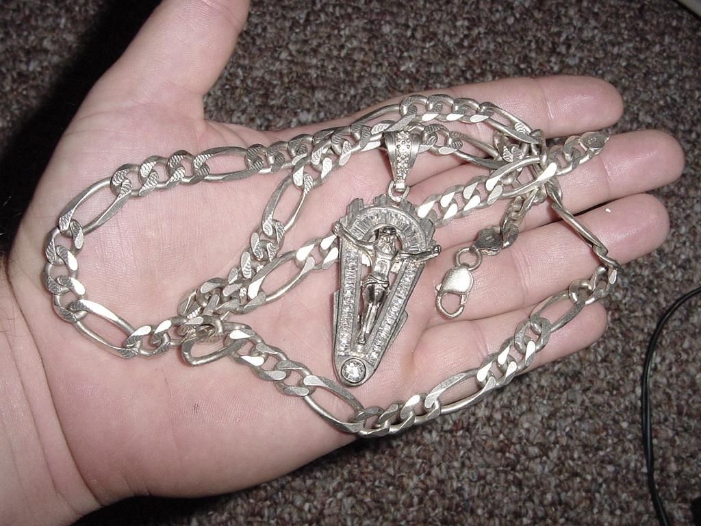 HUGE SILVER CHAIN FROM A FRESHWATER BEACH - PENDANT WAS FOUND NEAR BY - BOTH WEIGH OVER 
3 OZS