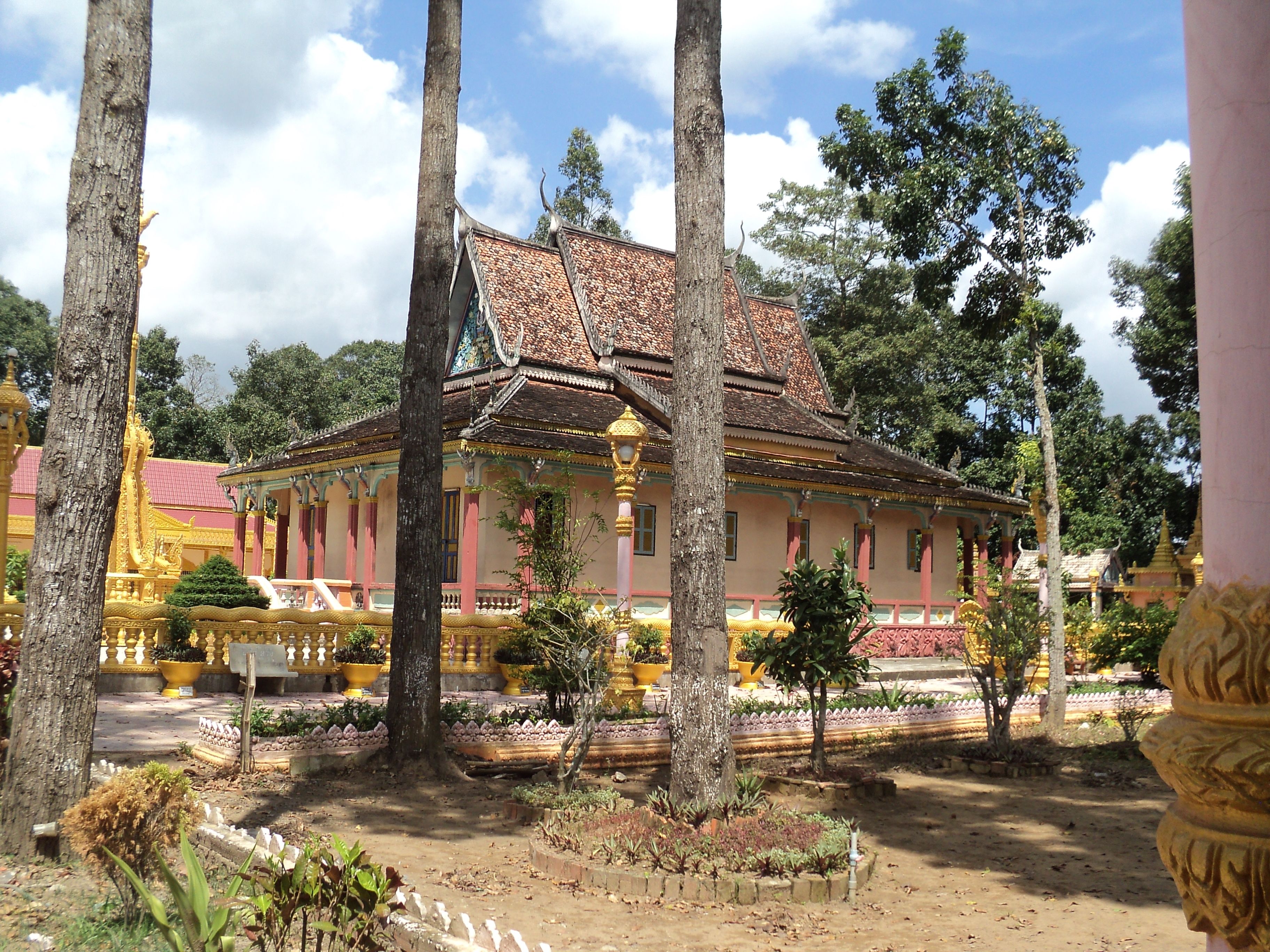 Khmer Pagoda 

Tra Vinh