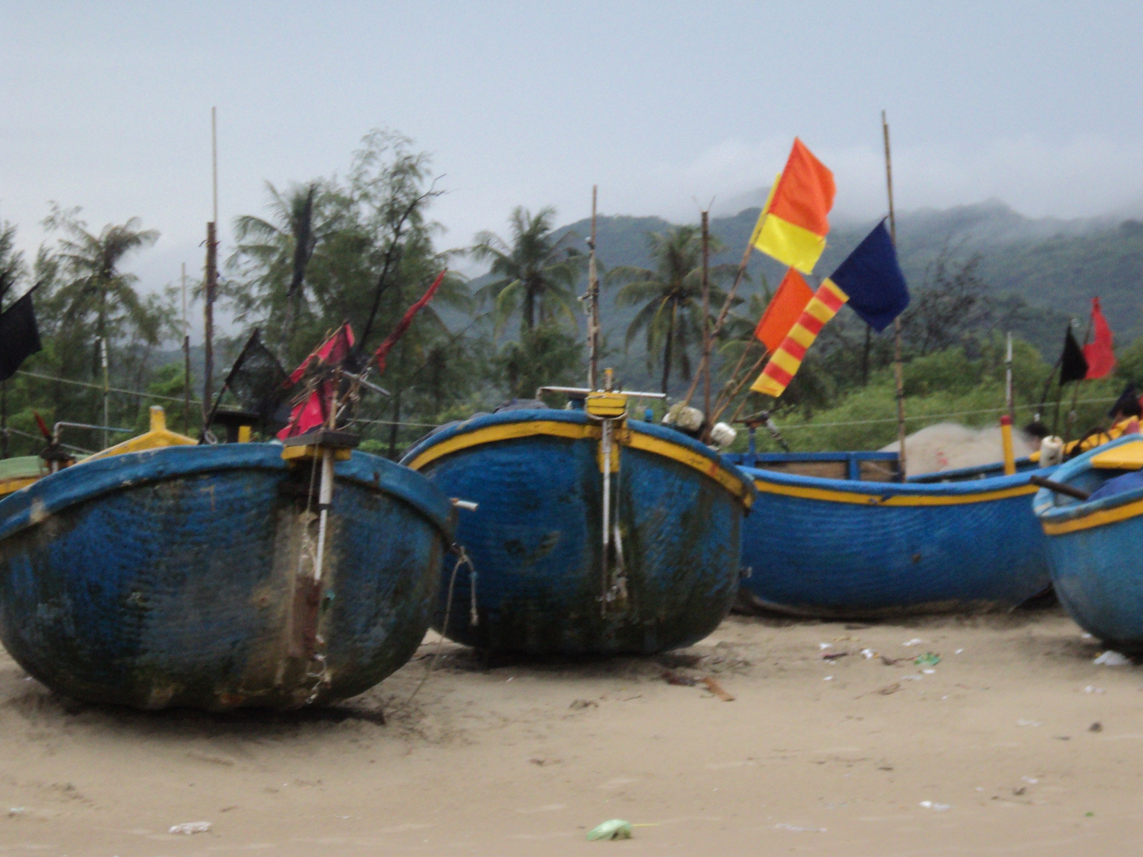 Long Hai Beach

Basket fishing boats.