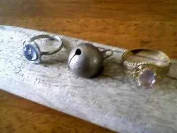 rings and   croatal   bell