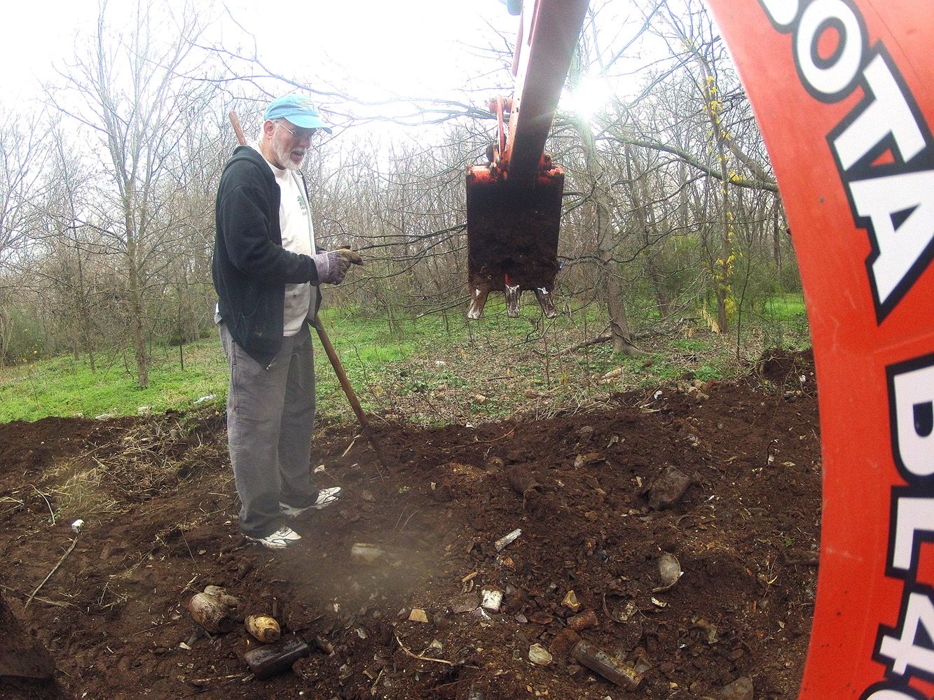 Robert at a bottle dig -  Jan 2012