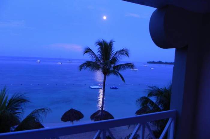 Setting Moon in Jamacia