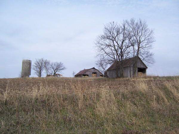 Silo - Three mercuries from the silo