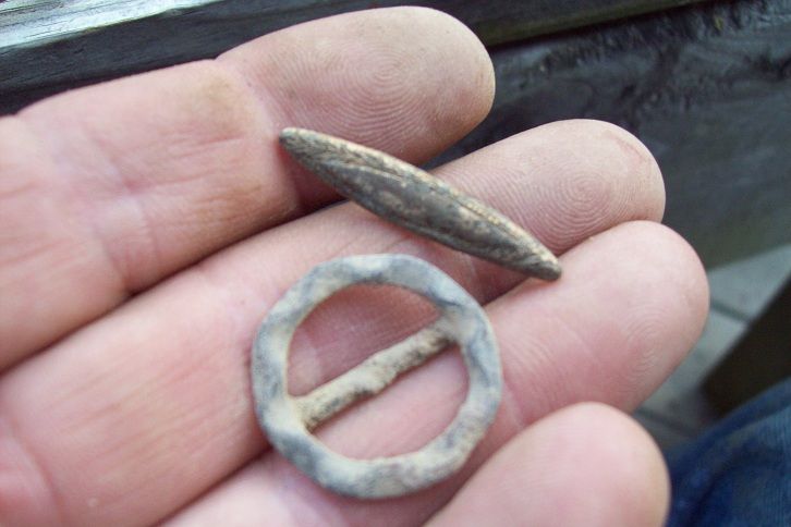 silver buckle  piece of cuff link