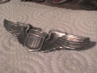 silver pilot's wings