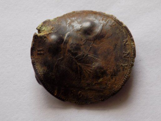 thursday 22/09/16

condition = shocking dings and bent details seem ok 
1862 half penny