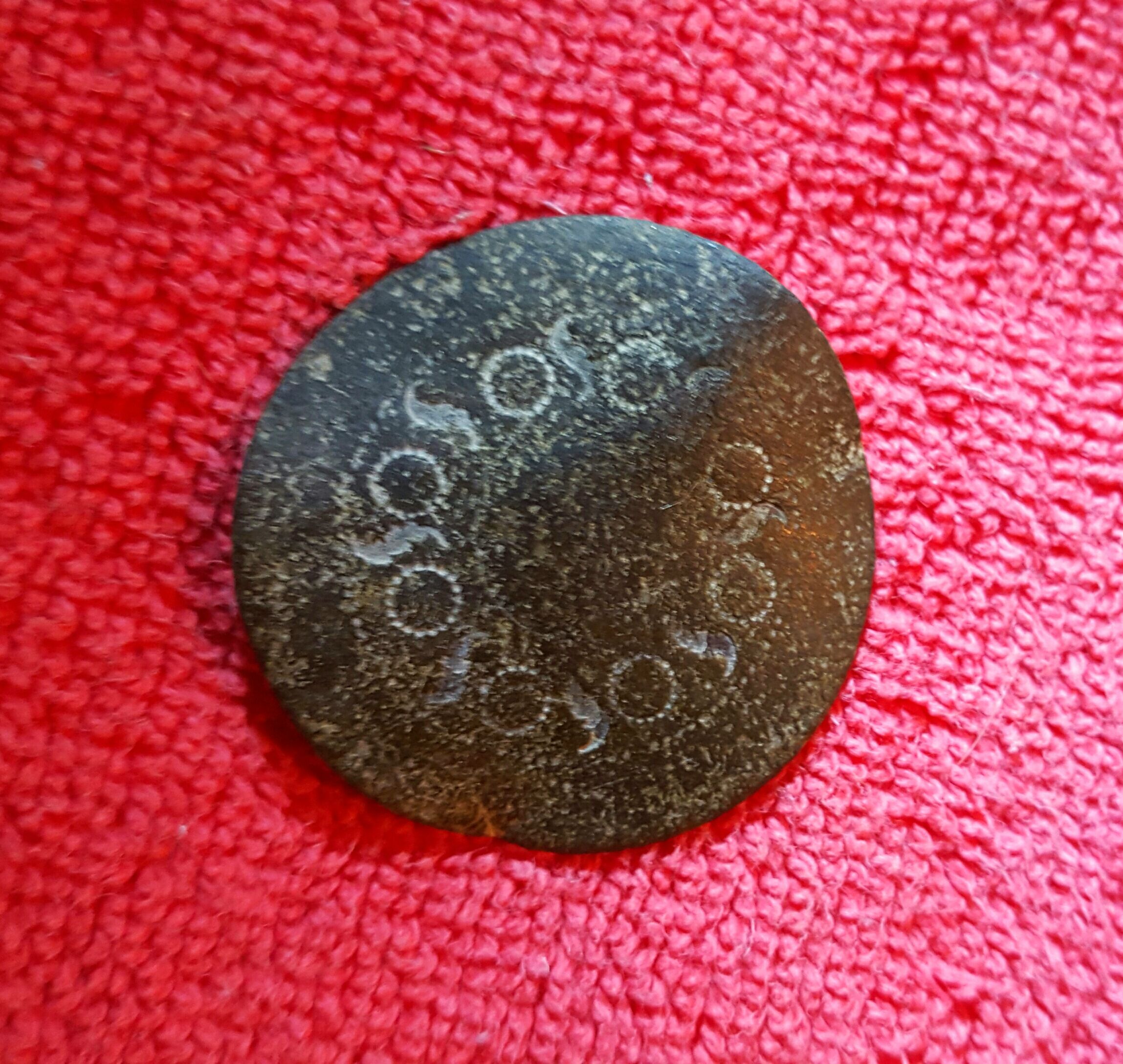 Very large (36mm) "dandy" button