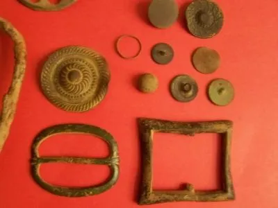 Washington home. - An old house that was built by one of the Washingtons produces some finds in the yard.