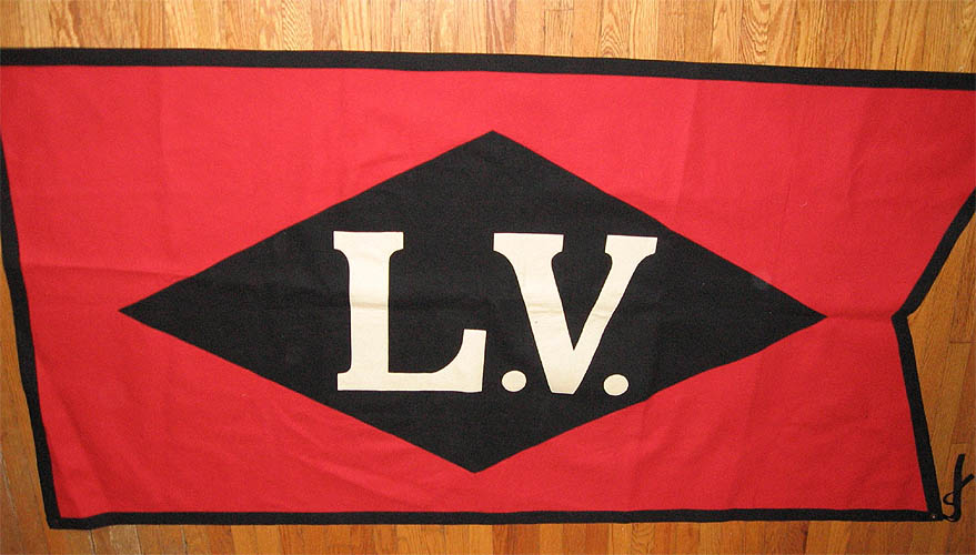 flag_lv_b.jpg