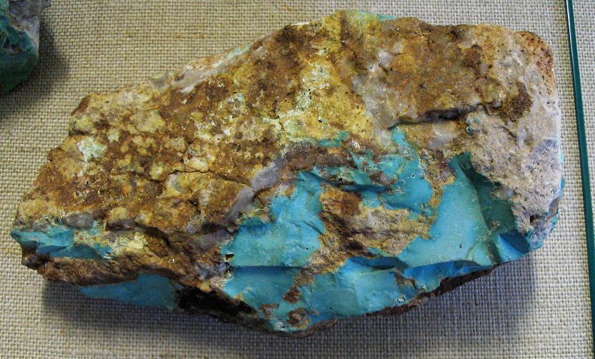 Turquoise_with_quartz.jpg